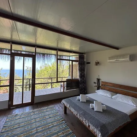 Honey Hill Forest Cabins By The Sea * ファラリア