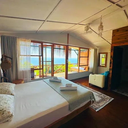 Honey Hill Forest Cabins By The Sea Bed & Breakfast